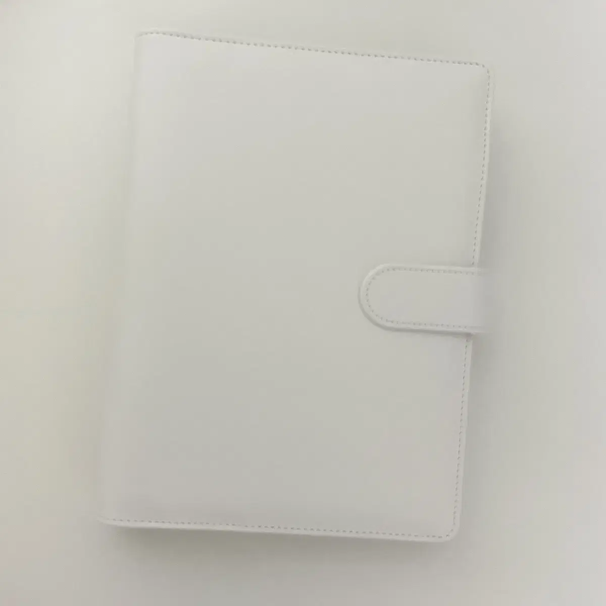 Macarons binder A5 White