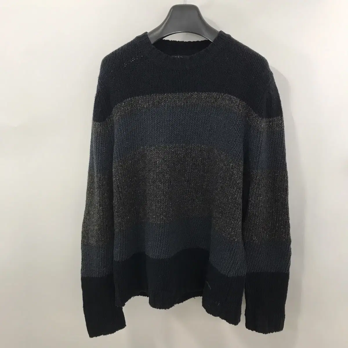 DKNY Wool Blend Round Knit Domestic [Men110]