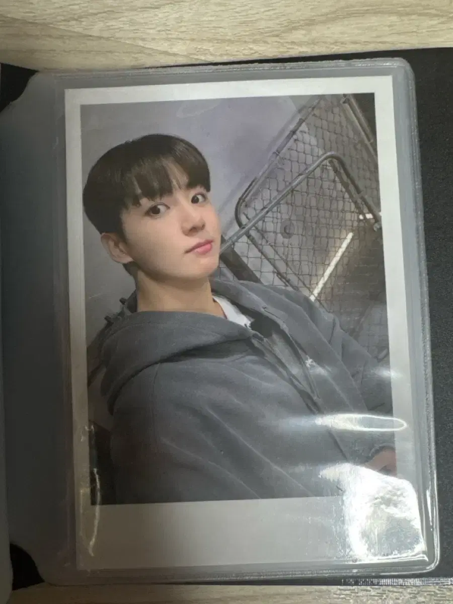 Jungkook Hoodie photocard pola