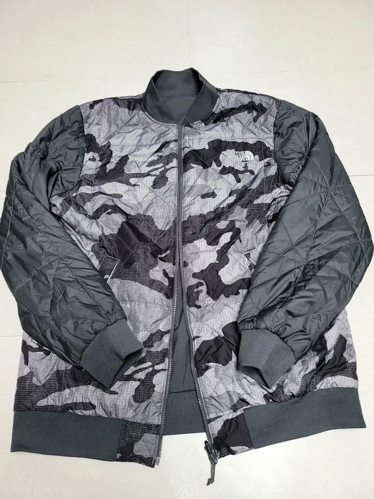 The North Face Reversible Slim Padded Camo Aviation Jumper XL Paul1071