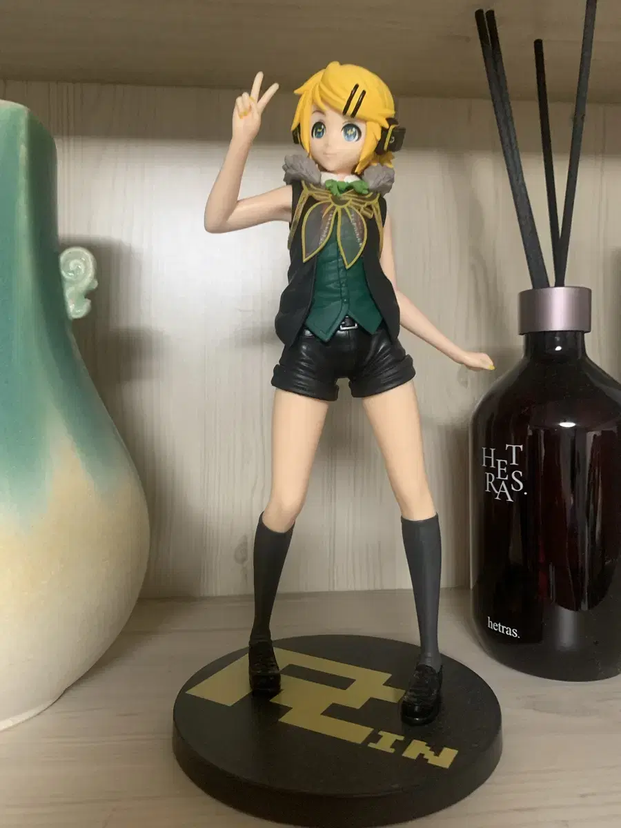 Lynn ren Bocaro Vocaloid Figure