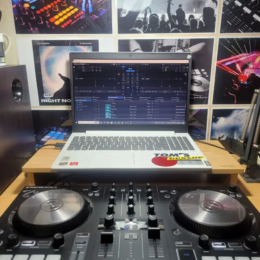 TRAKTOR KONTROL S2 MK3 dj 컨트