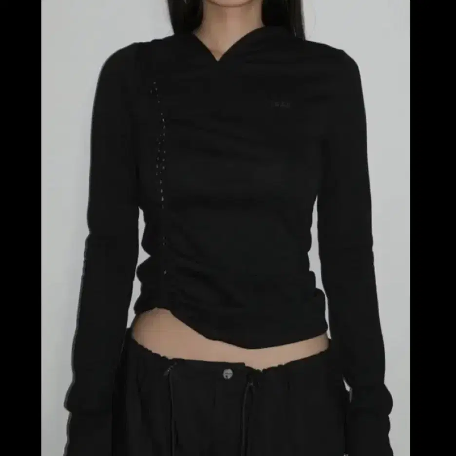 판매완료) Taae top black