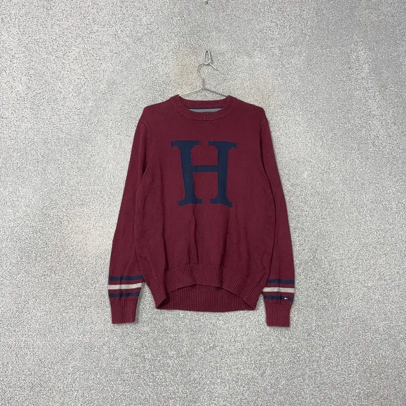 Tommy Hilfiger Big Logo Print Wine Knit M