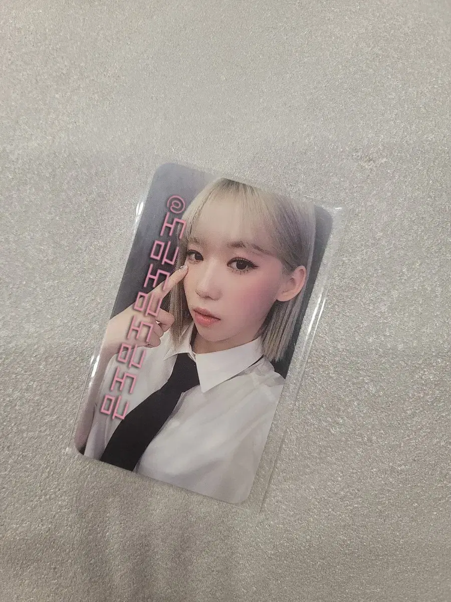 class:y hong hyeju shutdown broadcast photocard sells