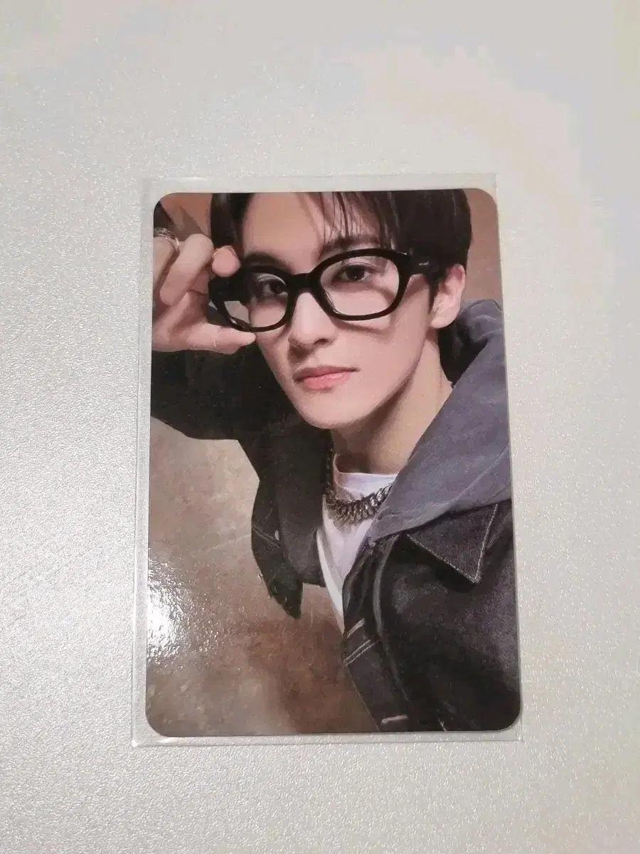 Mark Pee Duck Walk Poster Version Photocard