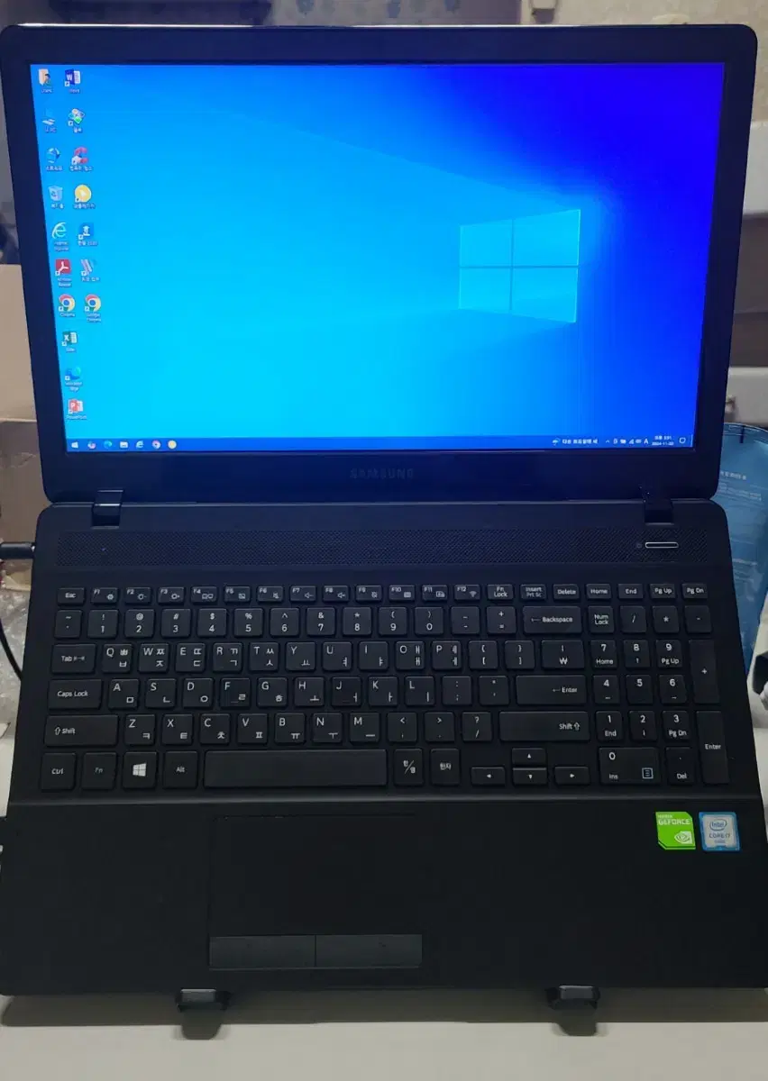 삼성 노트북 i7 CPU, 16램, 256메모리 팝니다.