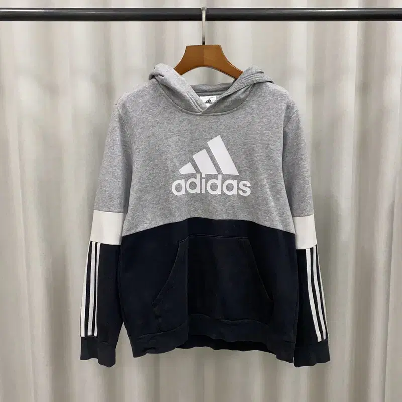 Adidas Three Stripes Logo Casual Short Sleeve Hoodie 95 S04665