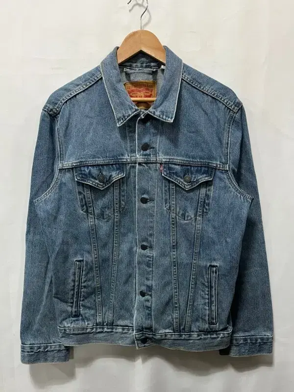 LEVI STRAUSS & CO Jacket L