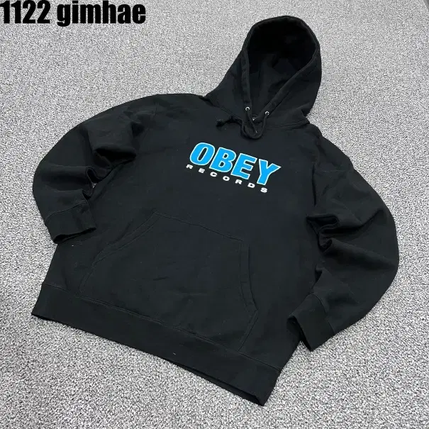 95-100 obey hoodie