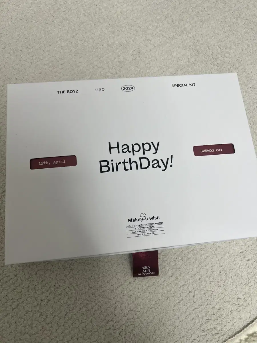 The Boyz sunwoo sell birthday kits.