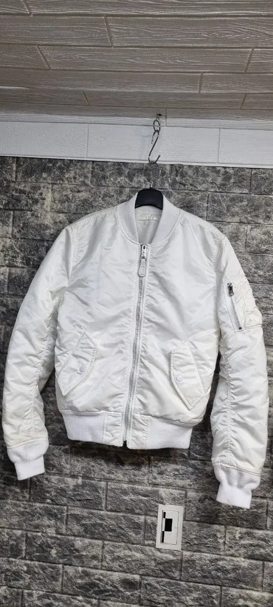 Alpine Industries MA1 Bomber White Slim Fitxs