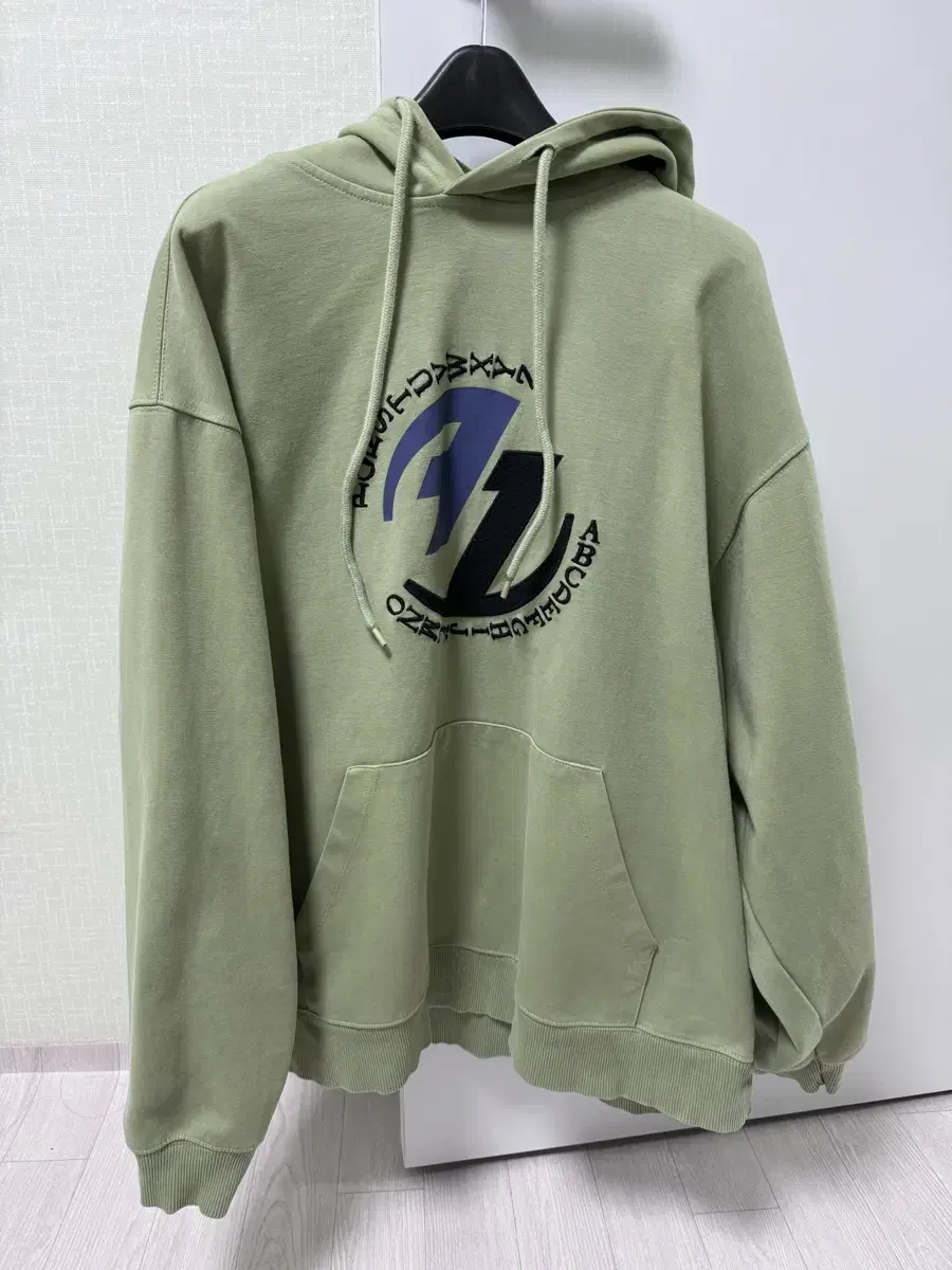 Zara x Arthur Errors Embroidered Hooded Sweatshirt Light Green XL