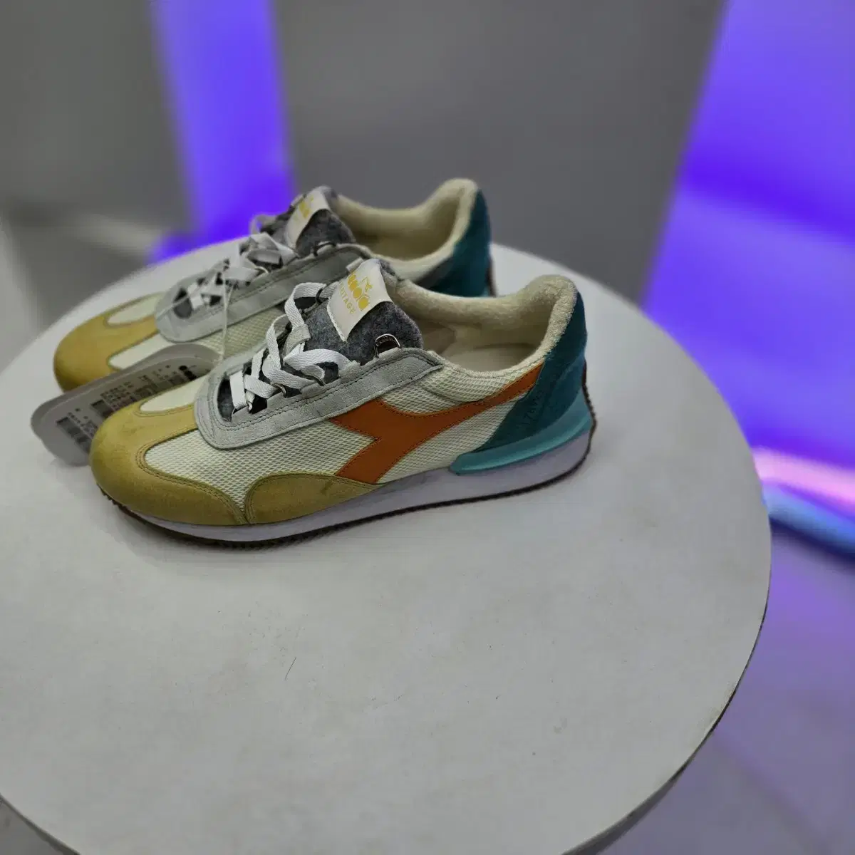 DIADORA Heritage 스니커즈! 32.9만템!