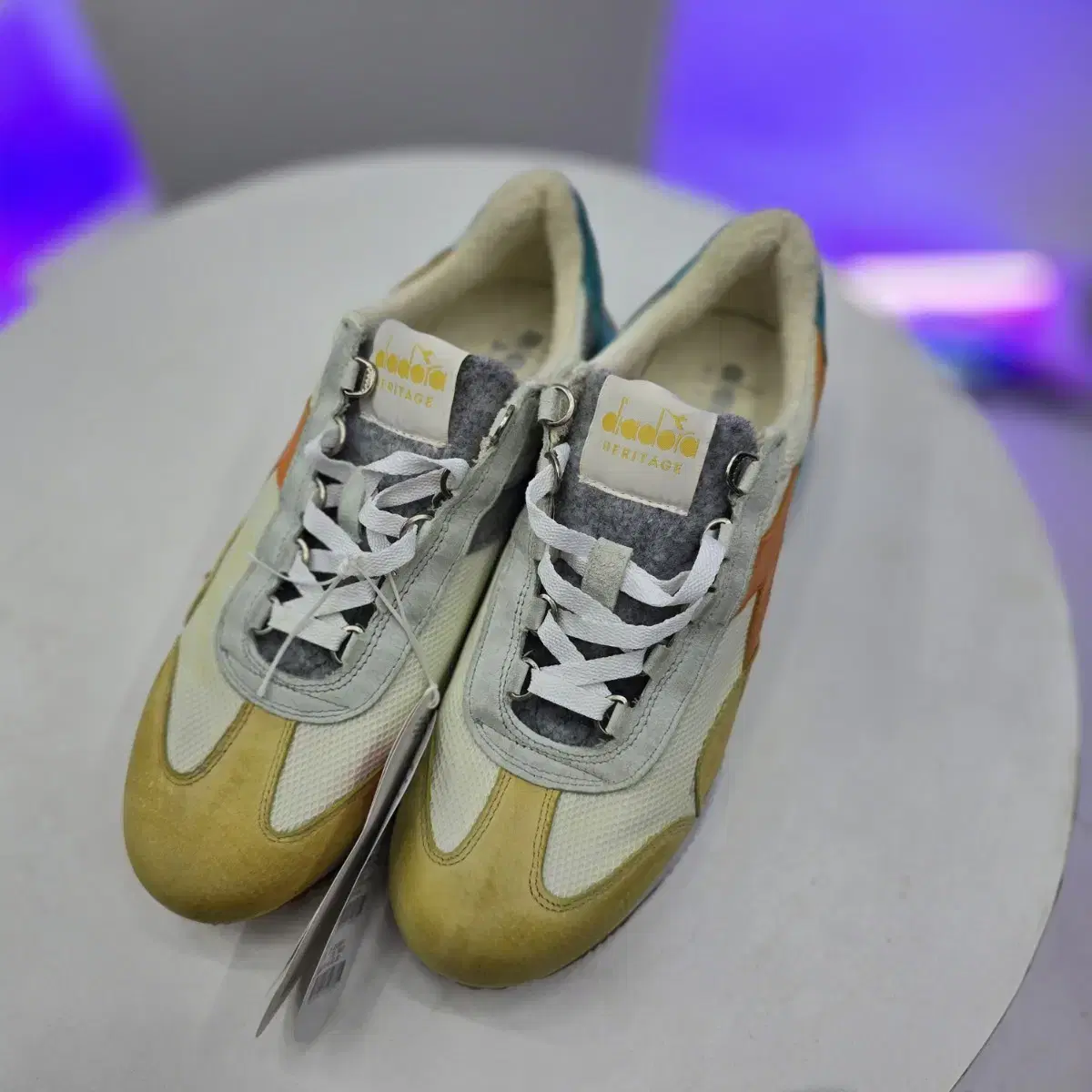 DIADORA Heritage 스니커즈! 32.9만템!