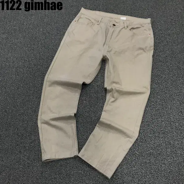 38 Levi's 505 Chino Pants