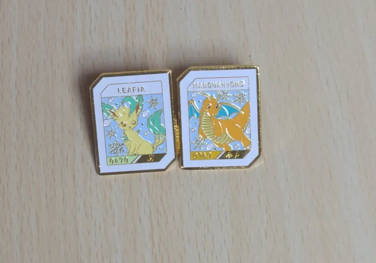 Sells Eevee Toast Pokémon Badge (Lippia/Mangnon)