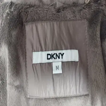 DKNY/여성용/오리털/새상품/호칭M