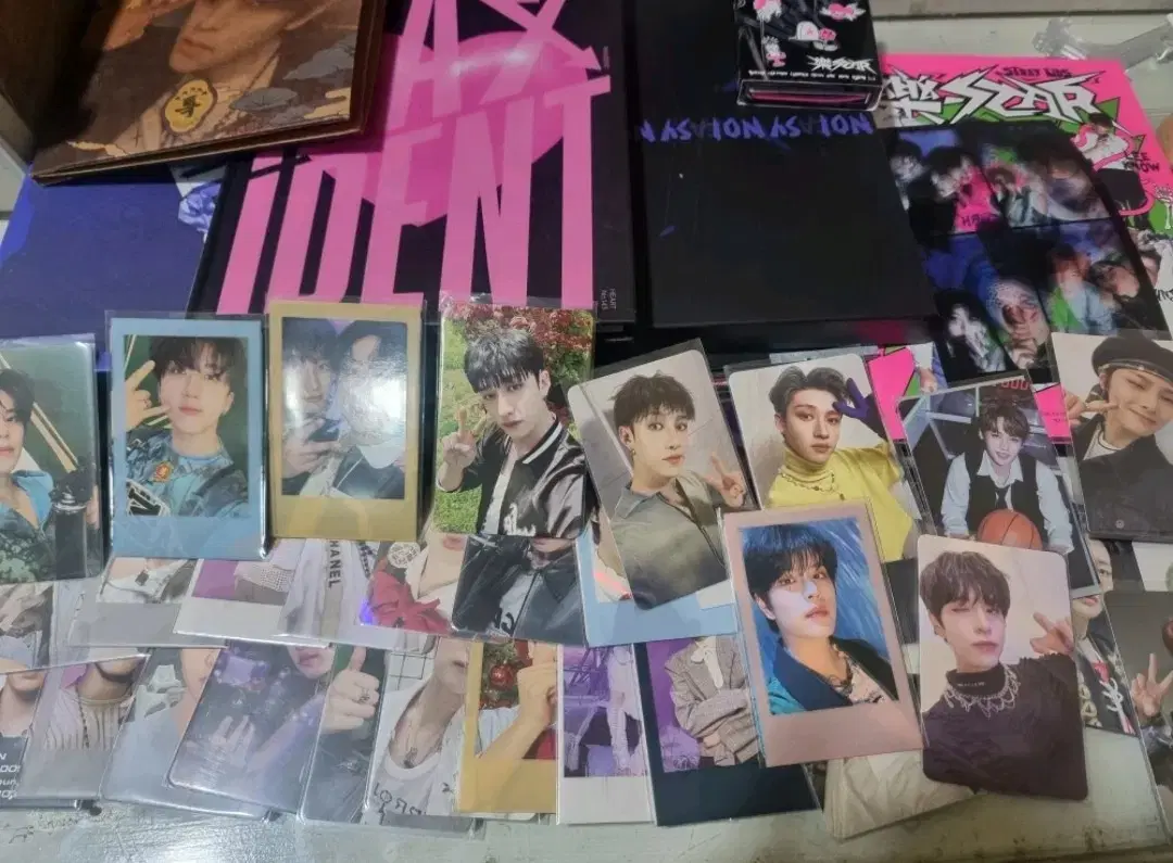 SKZ(Straykids) unsealed album, photocard (approx. 19,000 won)