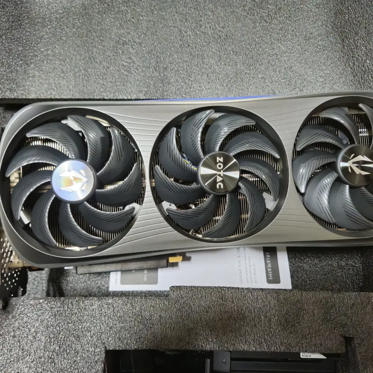 Zotac 4080 AMP Airo extreme 판매합니다.