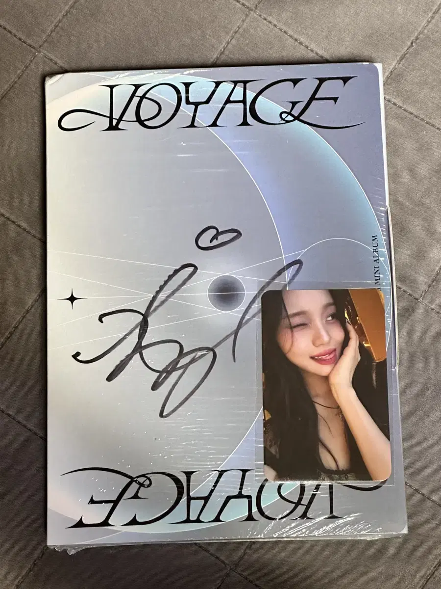 viviz shhh sealed album umji signature vahn