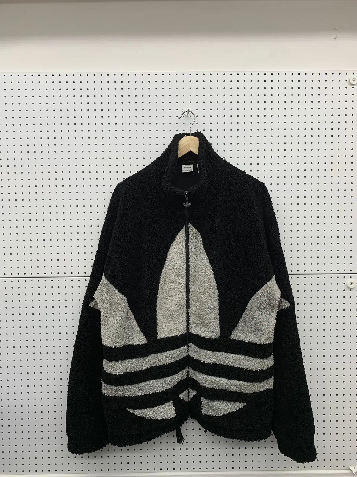 (XL) Adidas Big Logo Furis