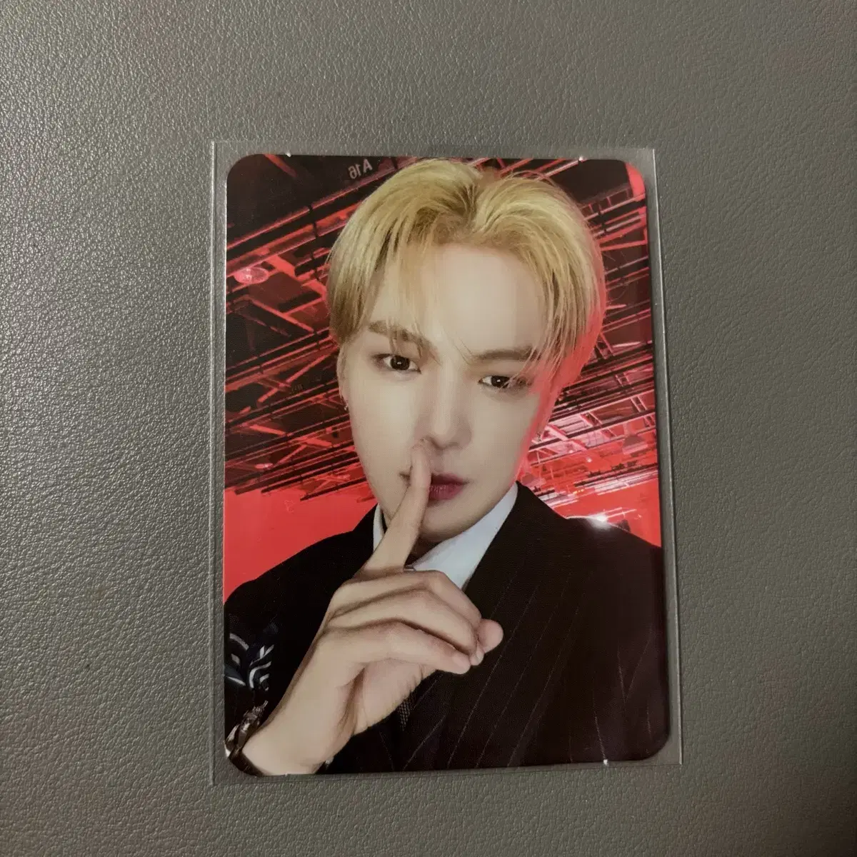 Monsta X minhyuk lovekilla photocard