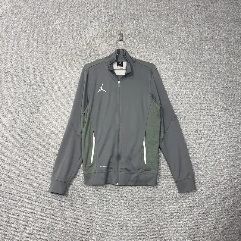 Jordan DryFit Jumpman Windbreaker S