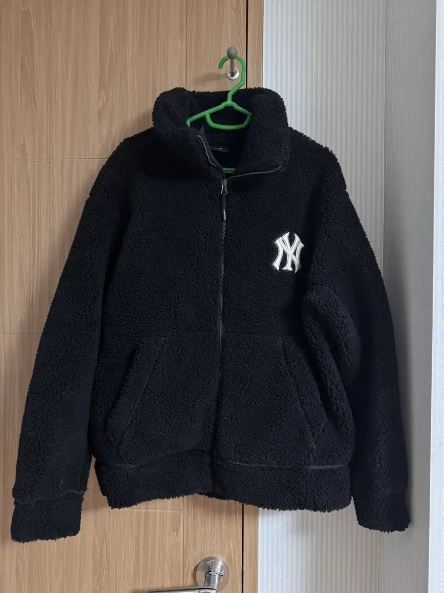 Basic Megalogo Stand-Neck Hoodless Jumper NY Black