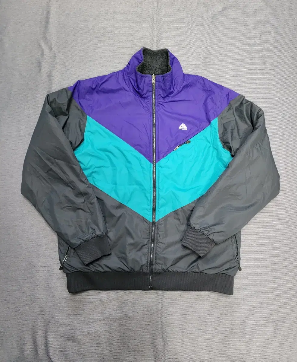 Nike ACG Reversible Jacket size 105