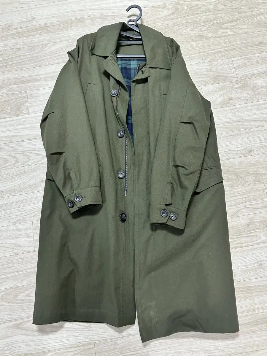 Long Safari Khaki Size L