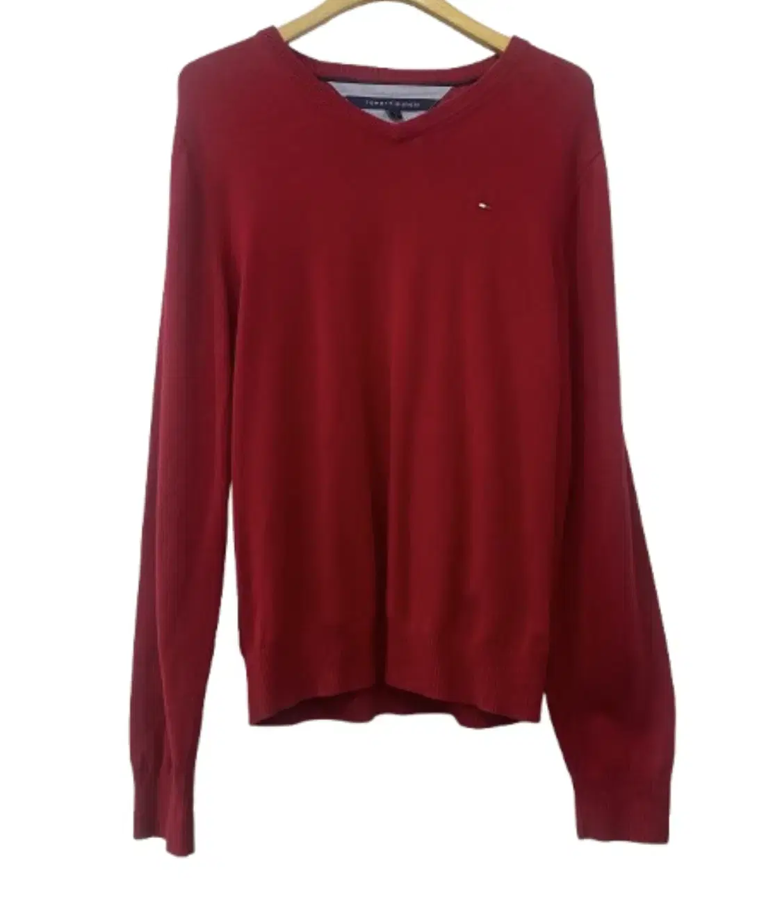 4440. Tommy Logo V-Neck Knit