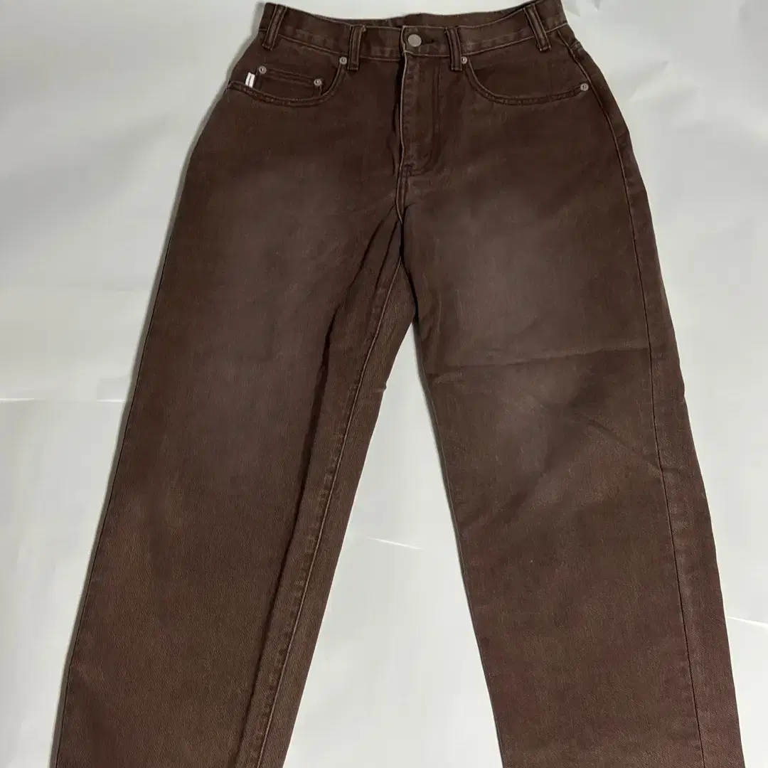 디스이즈네버댓 (S) Relaxed Jeans Brown 팝니다.