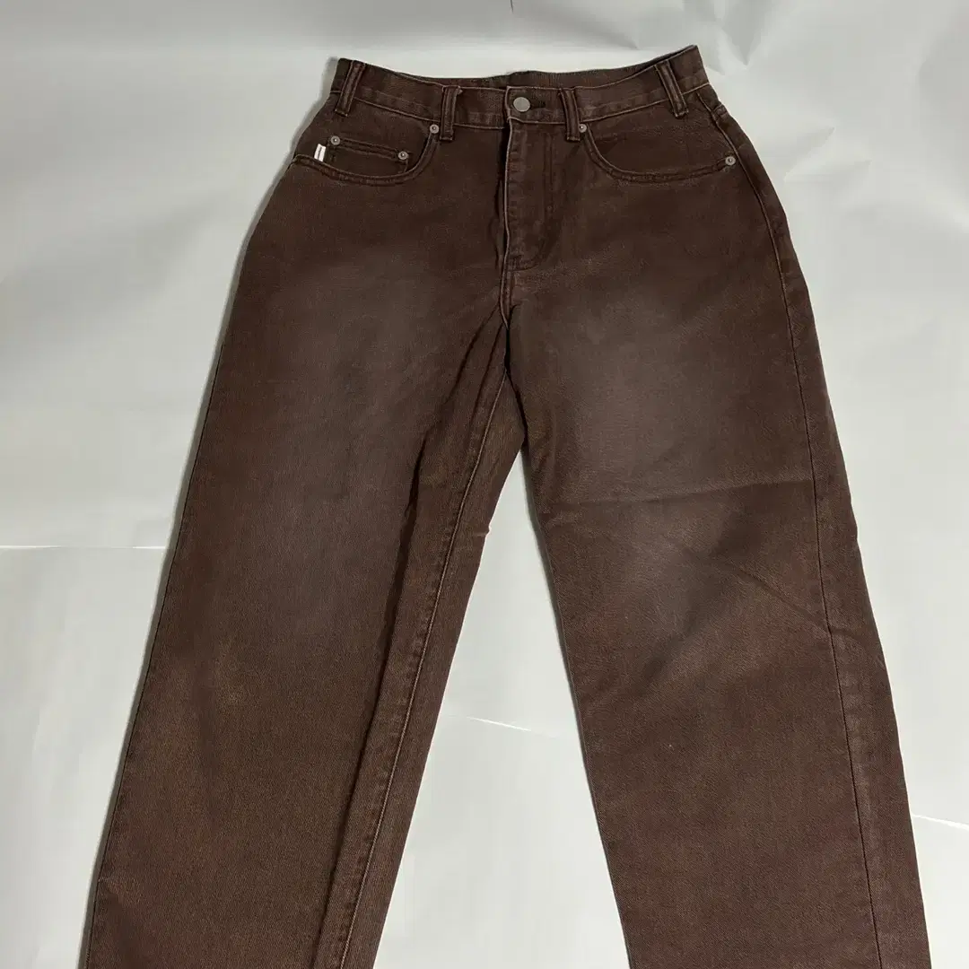 디스이즈네버댓 (S) Relaxed Jeans Brown 팝니다.