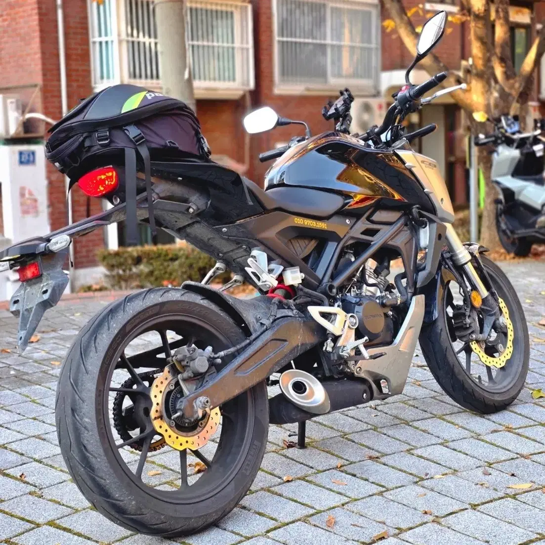 19년식 혼다CB125R 블랙 팝니다