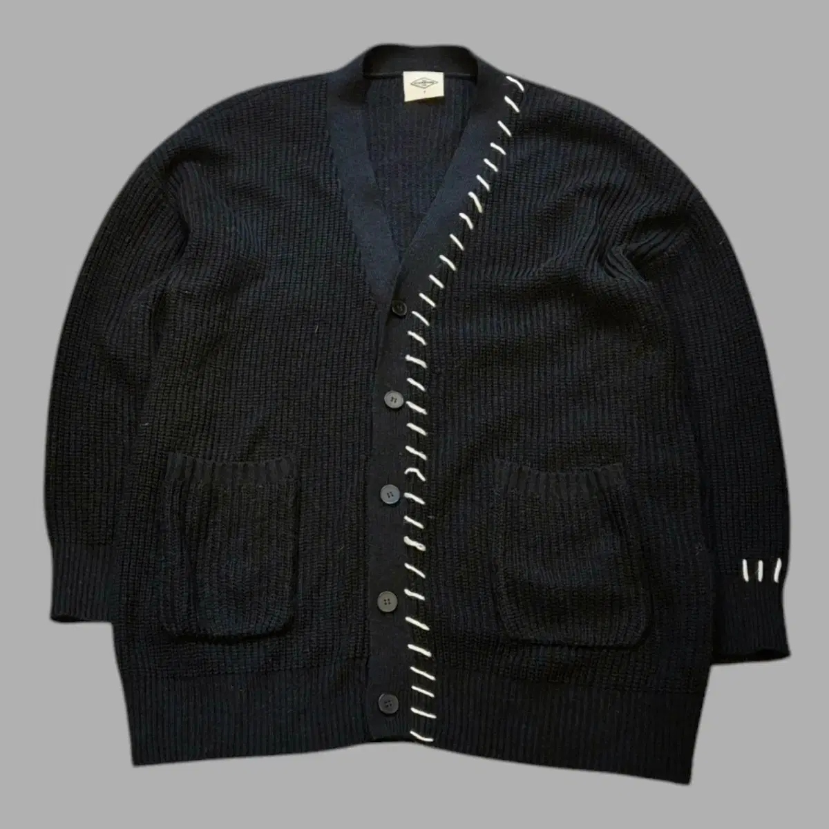 (FREE.zip)Stitch Point Black Knit Cardigan