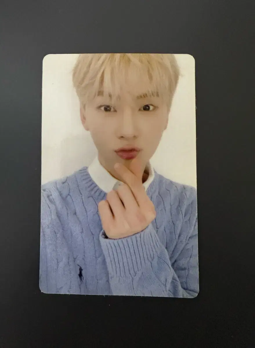 Hwang Minhyun Love 2.5 Official Photocard