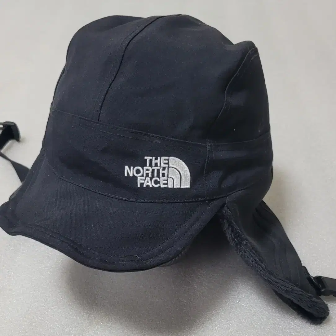 노스페이스 NORTH FACE 고어텍스 등산모자 방한모 귀달이 공용L