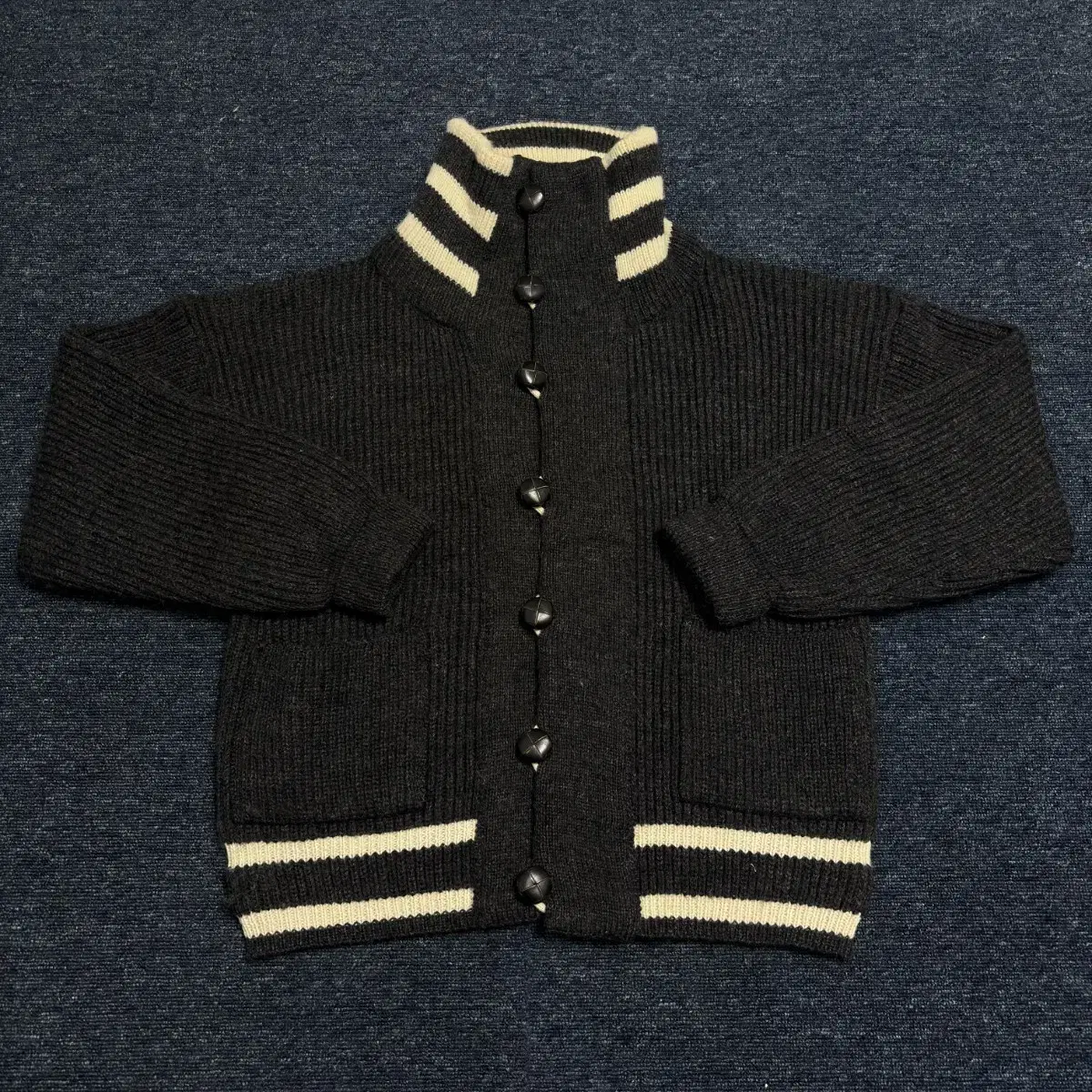 Dulyn Knitwear Heavyweight Wool Cardigan