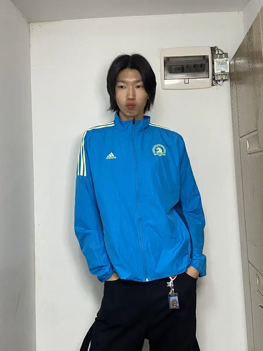 Adidas soccer team big logo windbreaker M