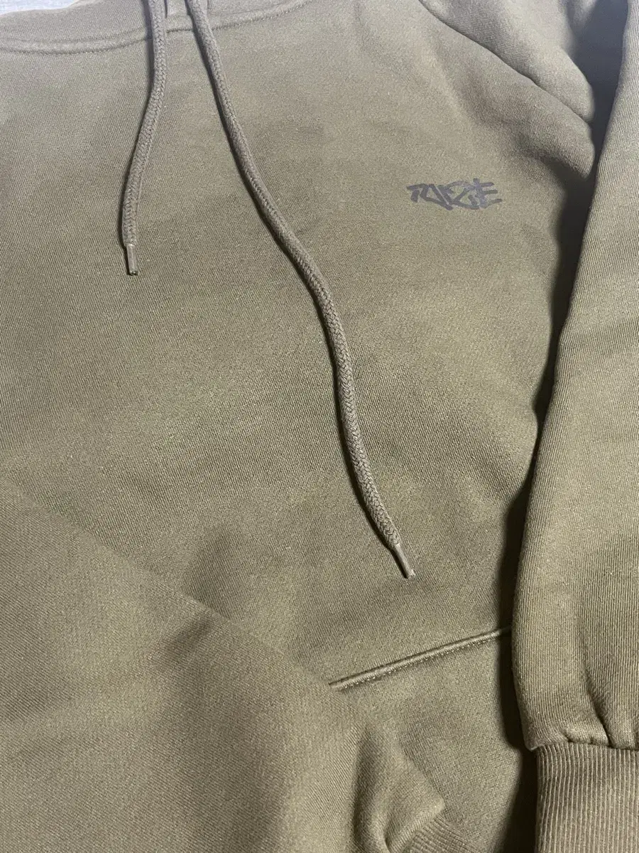 Rize Hoodie md Khaki WTS