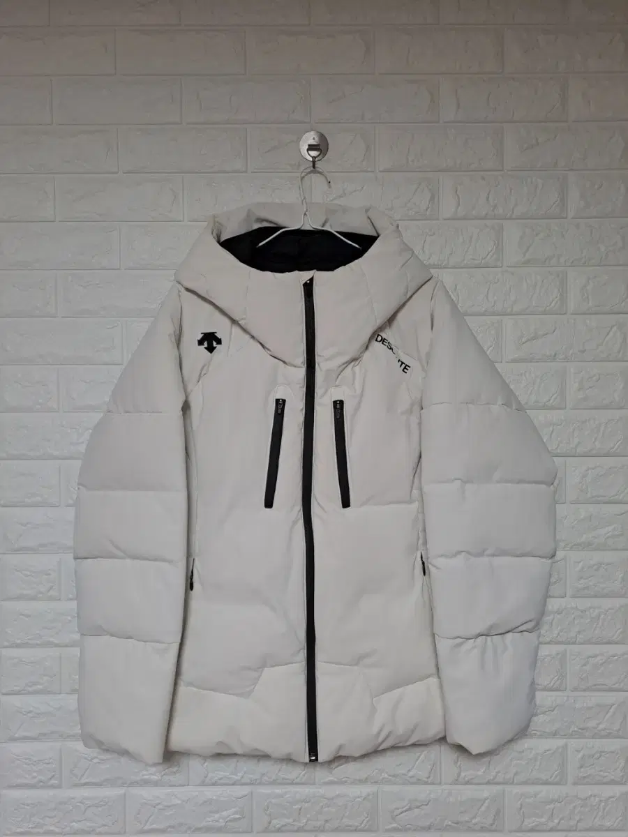 Desant Duck Down Puffer Dry Clean Today (Class S)