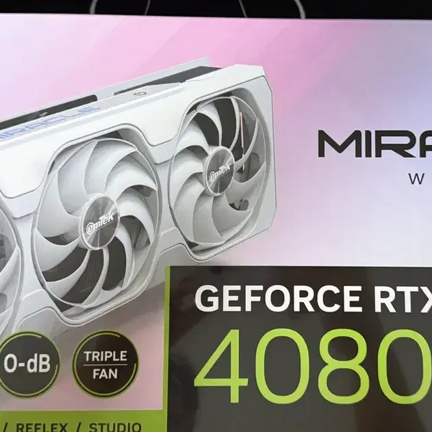 (새상품) 이엠텍 지포스 RTX 4080 Super miracle 화이트