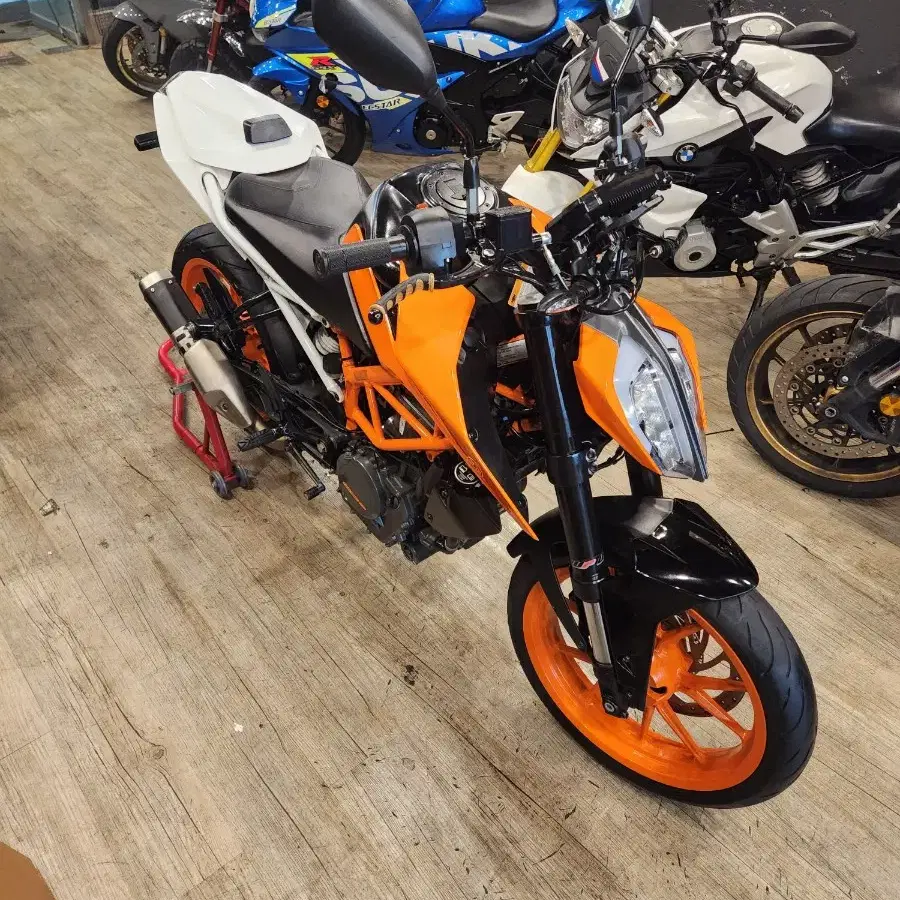 20년 KTM 듀크390 짧은 키로수 컨디션 굿!!