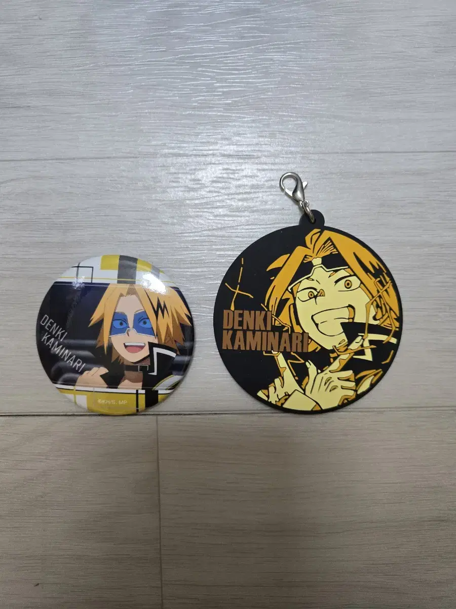 My Hero Academia Kaminari First Lottery Rubber Strap keyring Can Badge