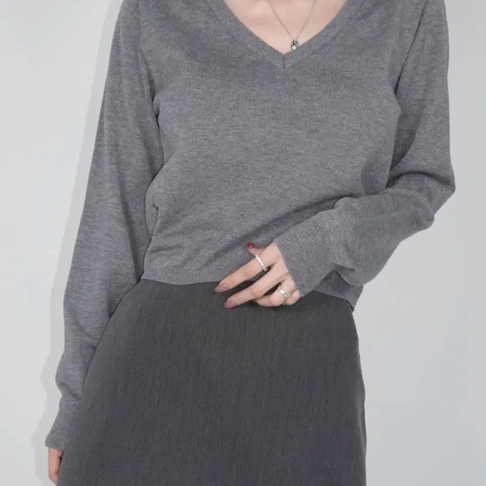 페일제이드 Standard V-Neck Knit