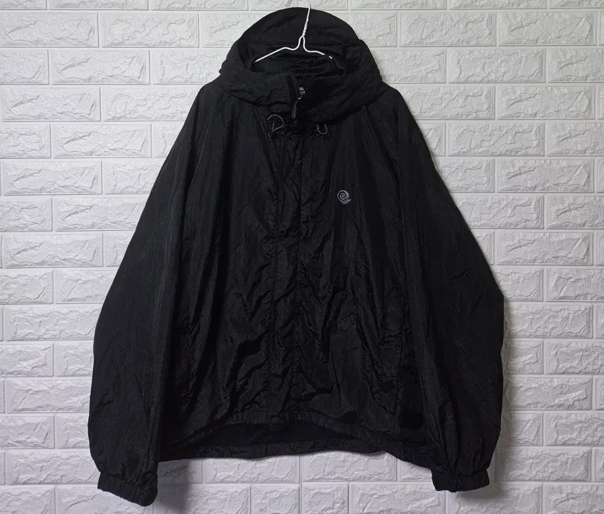 Trek Nylon Windbreaker Jacket sells