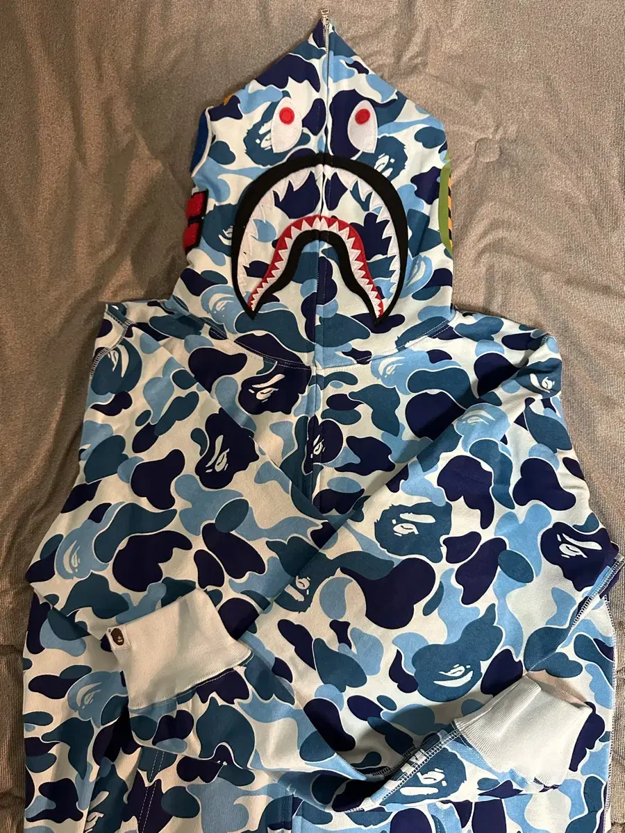 (Brand New) Vape ABC Camo Shark Full Zip Up Hoodie