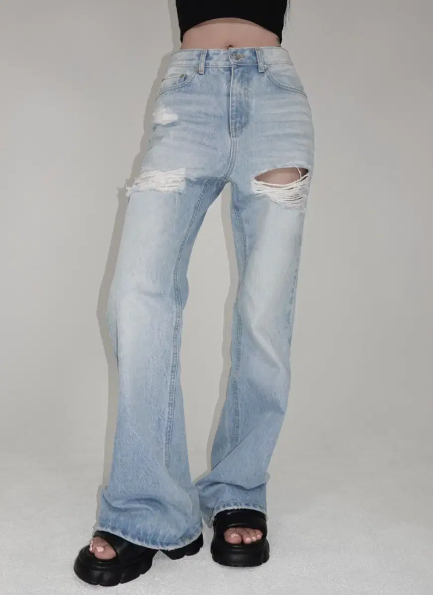 페일제이드 Vintage Damaged Wide Bootcut Jean