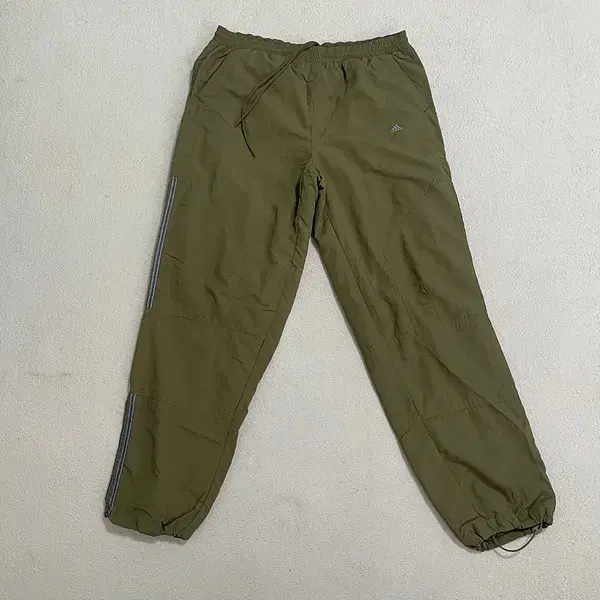 XL Adidas Woven Sweatpants Khaki B.3172